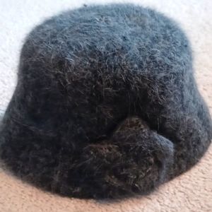 Dark gray wool bucket hat with flower applique